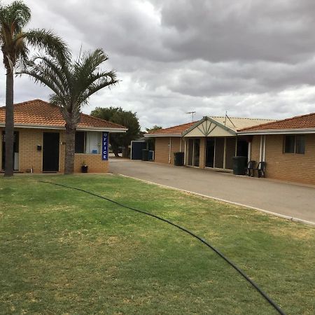 Rhodeside Lodge Geraldton Exteriör bild